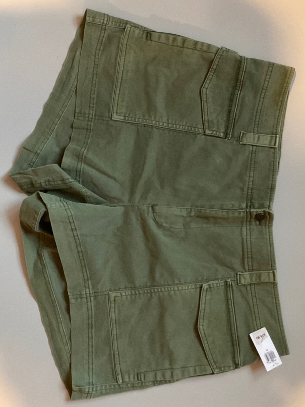 Brand New with Tags Old Navy XL Cotton Olive Shorts